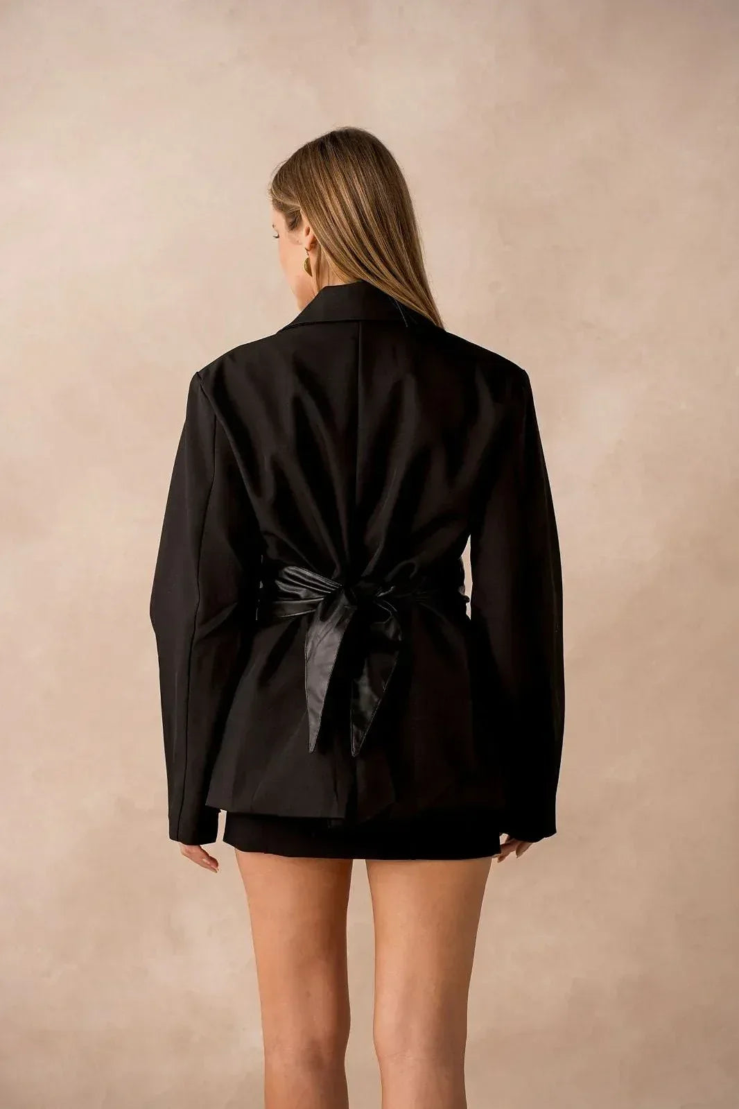 Blazer noir oversize femme à ceinture large Augustine - NMDRESS